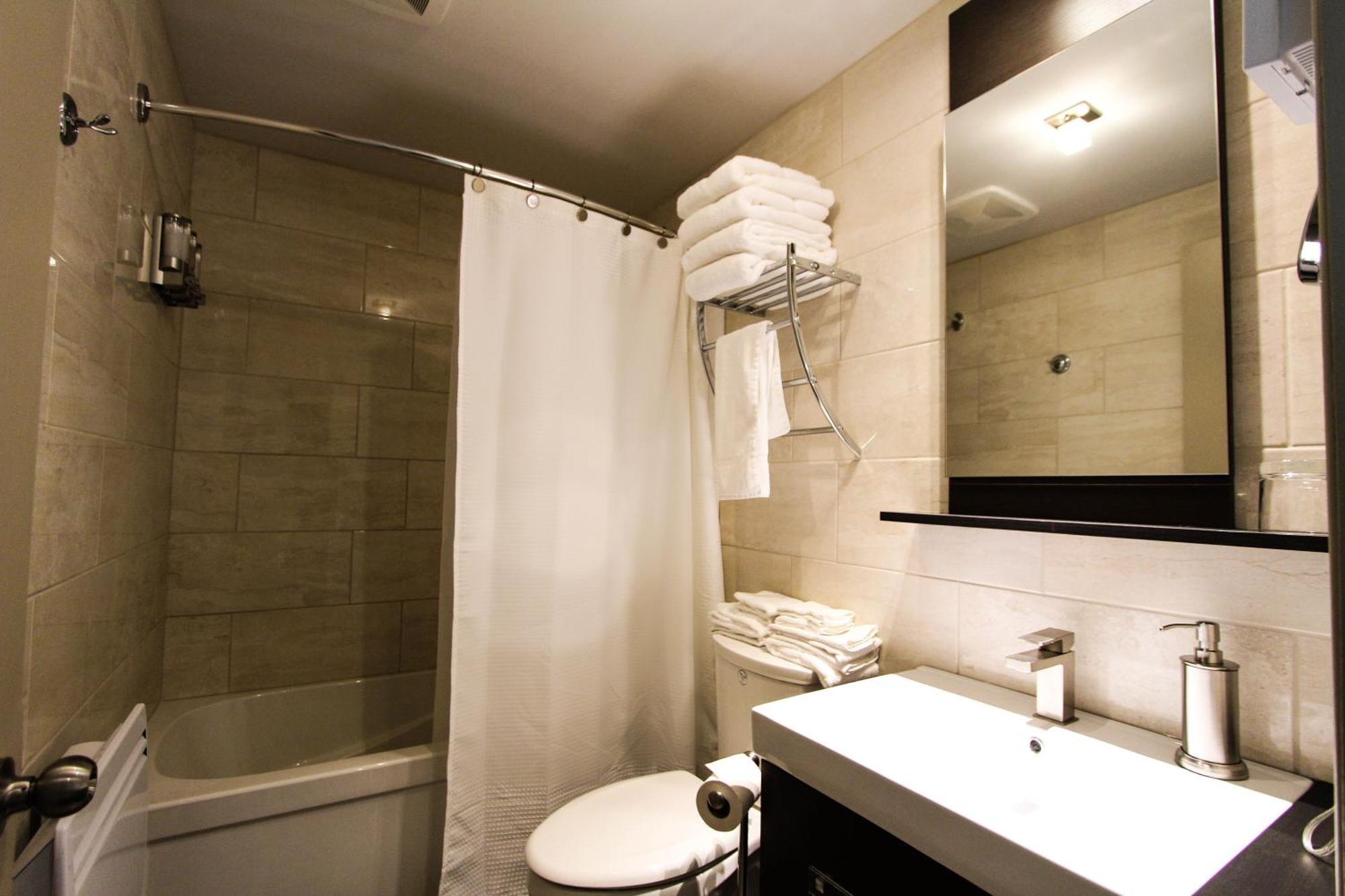 Hotel Saint-Germain Rimouski Oda fotoğraf