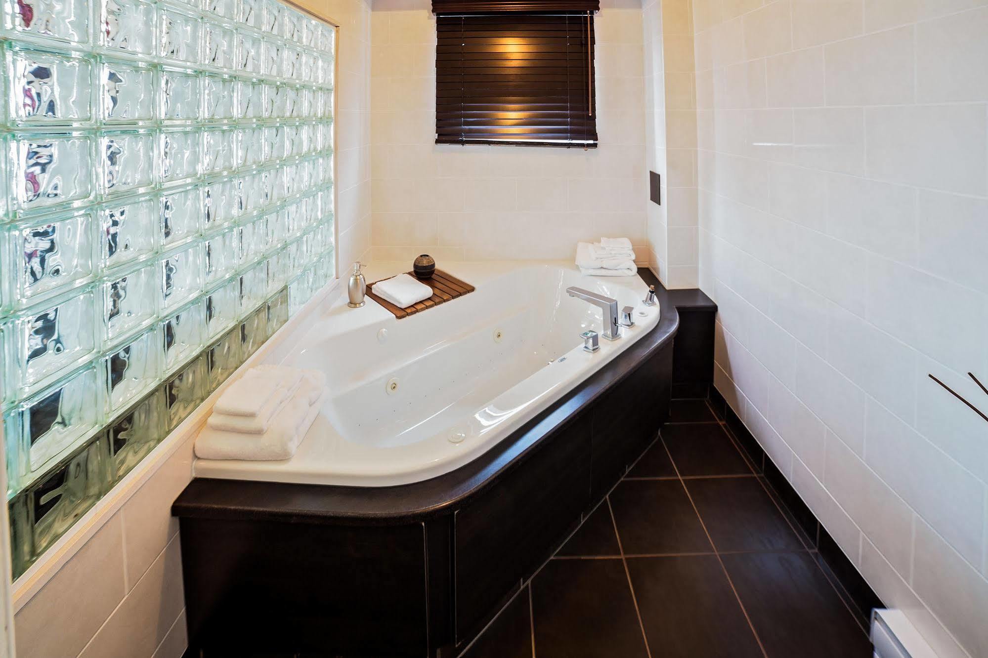 Hotel Saint-Germain Rimouski Dış mekan fotoğraf